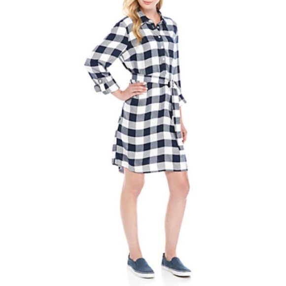 crown & ivy Dresses & Skirts - Crown & Ivy Long Sleeve Gingham Shirt Dress